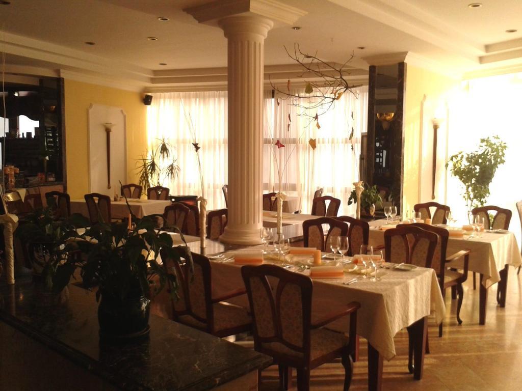 Bellevue Hotel And Resort Bardejov Exterior foto